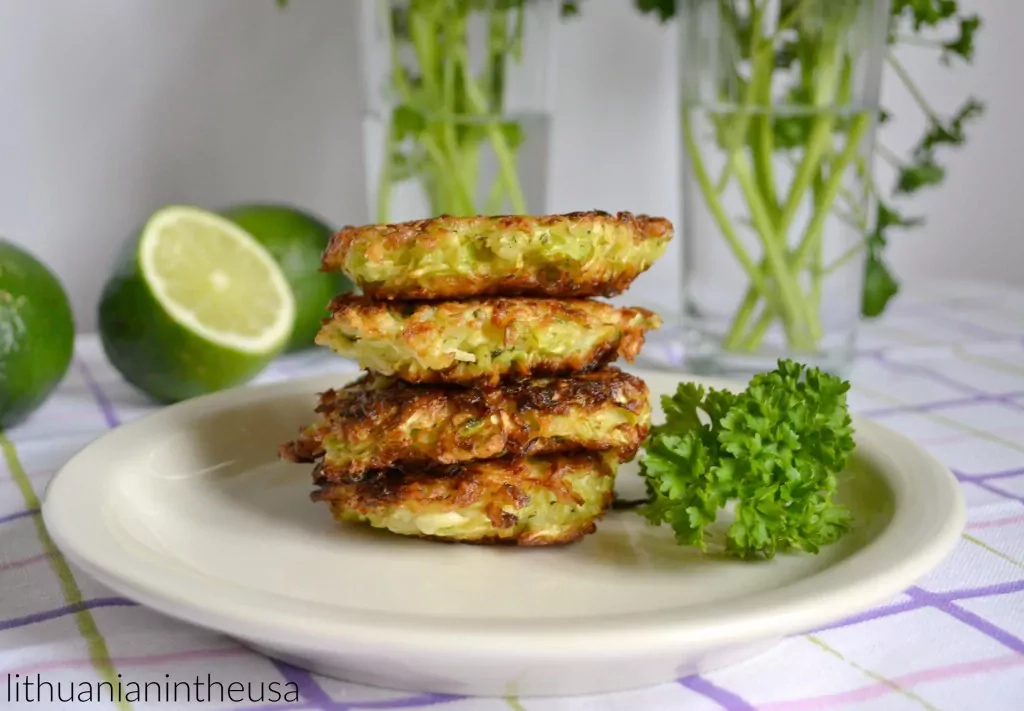 Быстрые вегетарианские блинчики из капусты – для тех, кто считает калории и не только!
