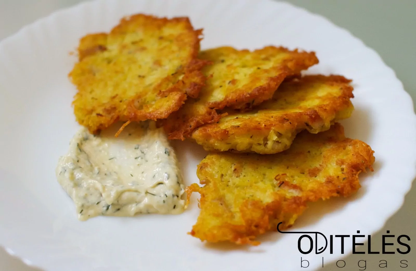 Просто фантастические драники с кроликов под хреновым соусом