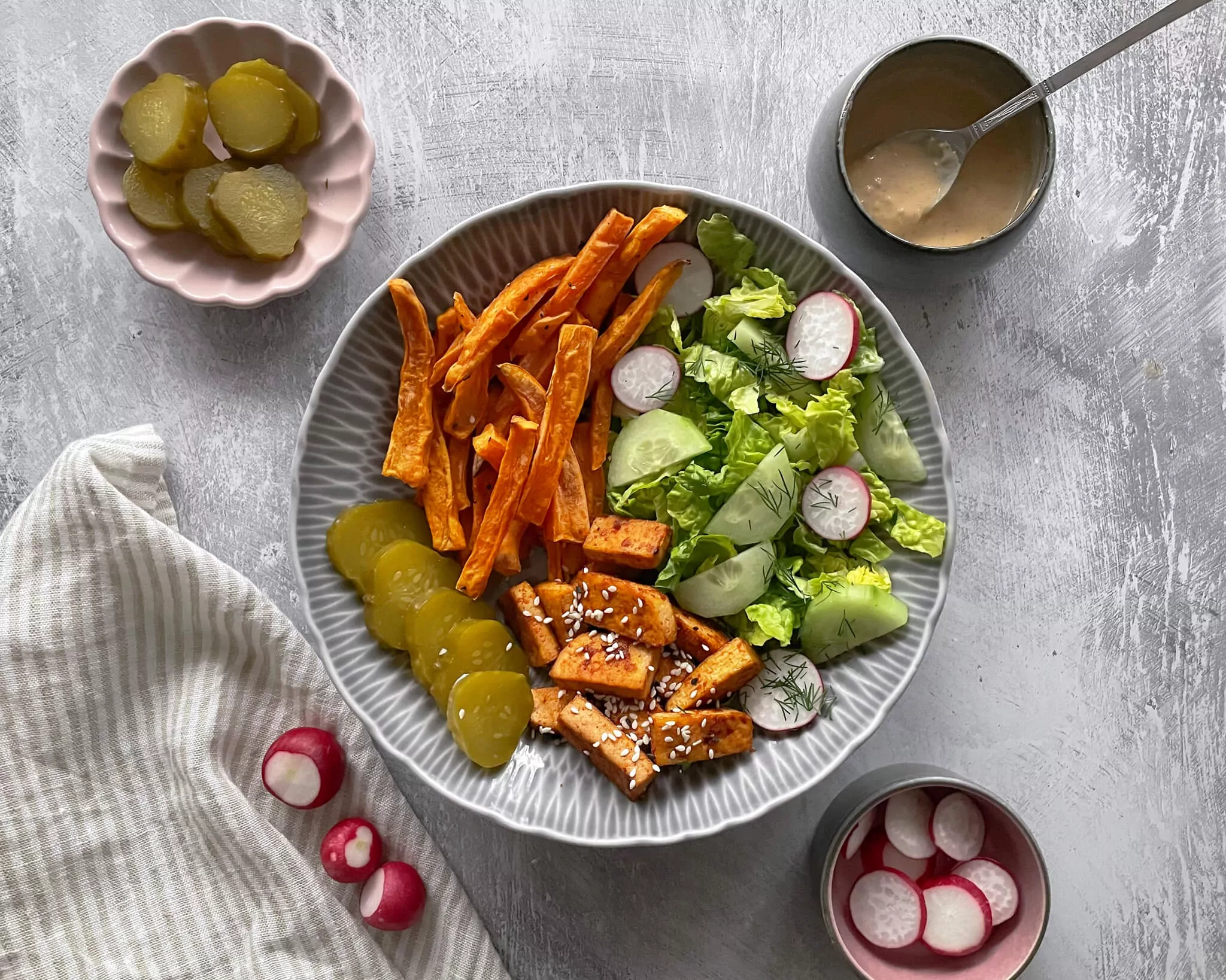 Keptas tofu sūris su saldžia bulve