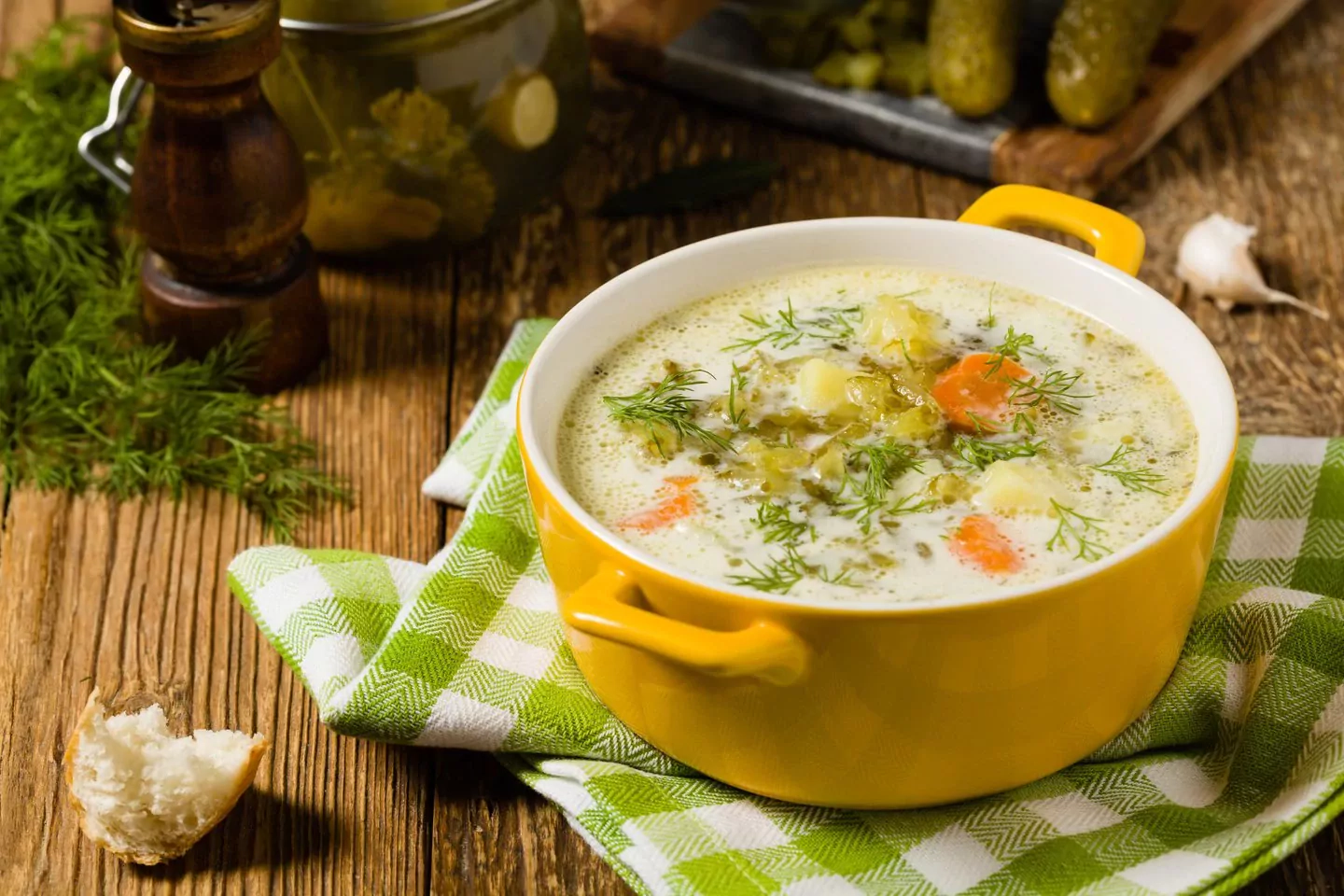 Zupa ogórkowa z ryżem
