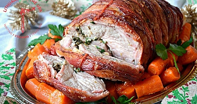 Свиные отбивные в беконе