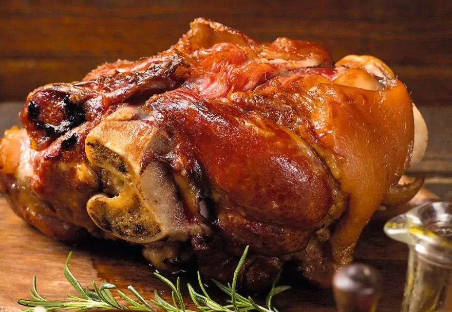 Orkaitėje kepta karka - 2 ypač tobuli variantai!