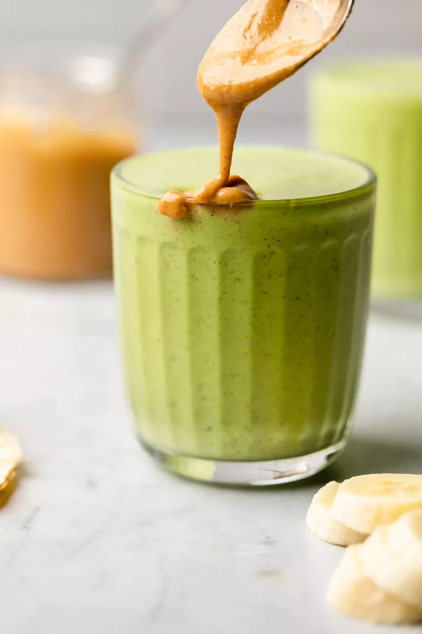 Špinatų ir bananų kokteilis