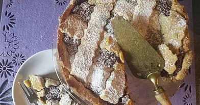 Šokoladinis rikotos pyragas su graikiniais riešutais