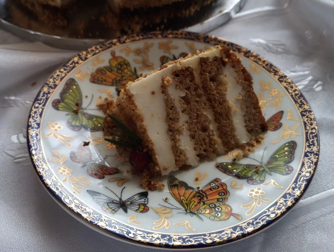 Biskvitinis medaus tortas "Sodžius" - norisi dar ir dar!