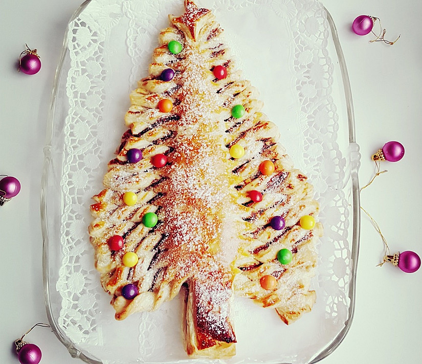 Kalėdinis desertas: Valgoma eglutė iš sluoksniuotos tešlos šventėms