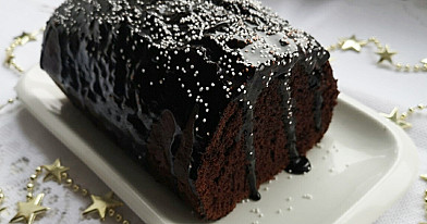 Tikrų tikriausias šokoladinis pyragas su šokolado glazūra