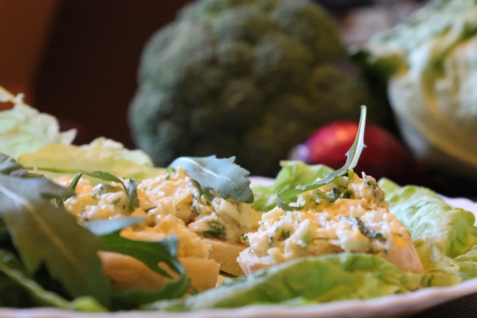 Pikantiškas varškės kremas - užtepėlė su sūriu, marinuotais agurkėliais ir majonezu