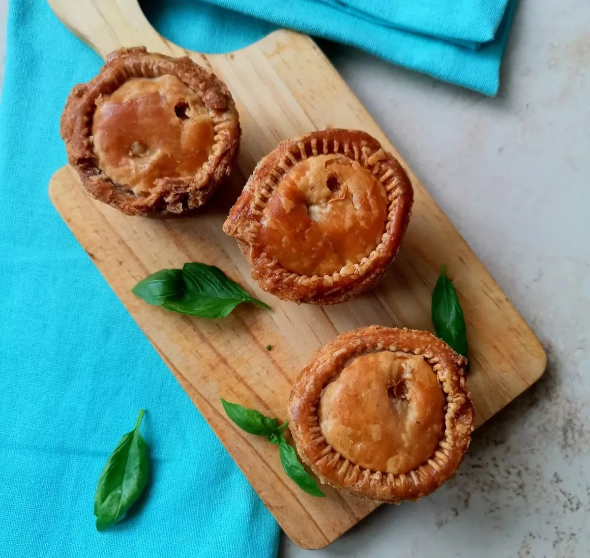 Tradiciniai anglų mėsos pyragaičiai - labai tinka šventiniam stalui!