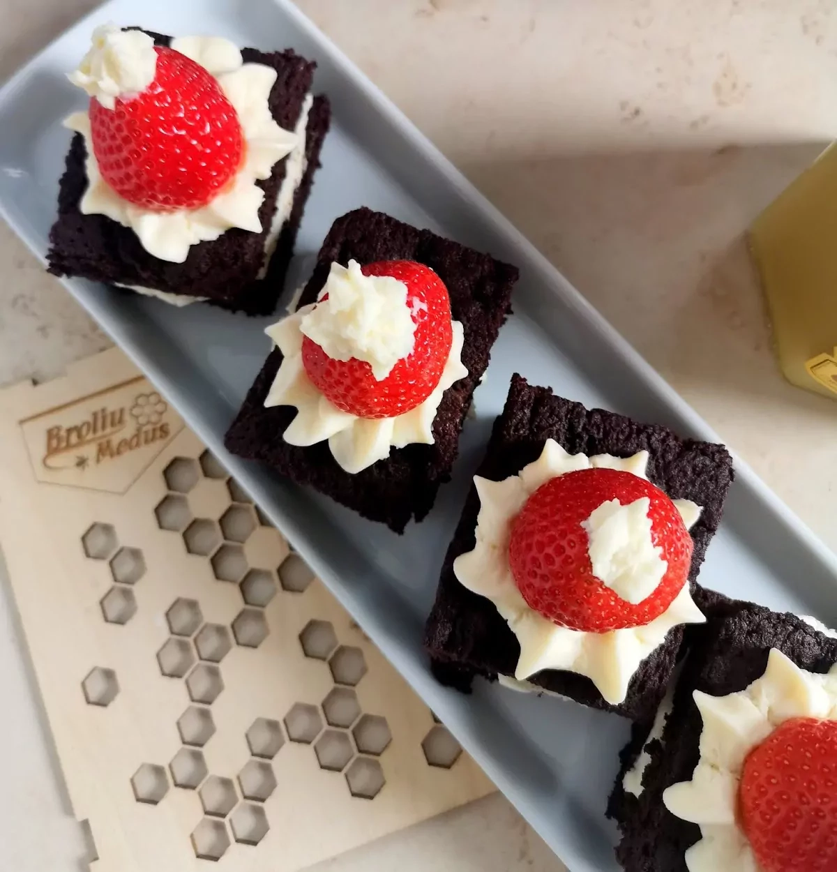 Šokoladiniai pyragaičiai - skaniausias šokoladinis desertas!