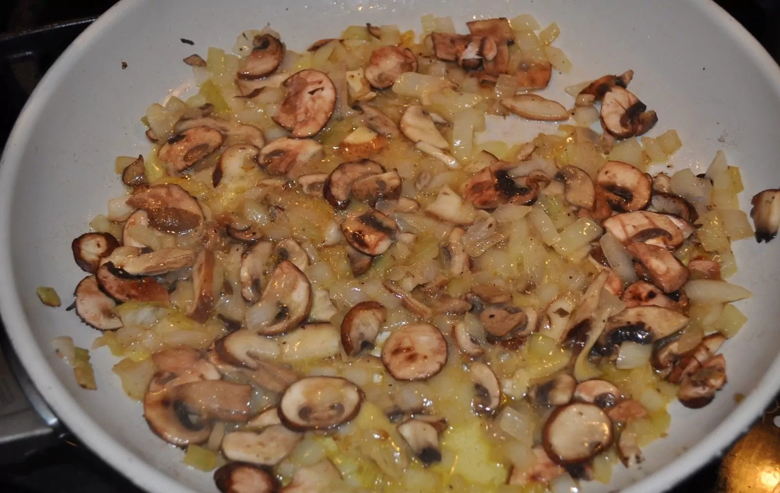 Grybų padažas paukštienai - vištienai, kalakutienai, antienai... tinka prie visų!