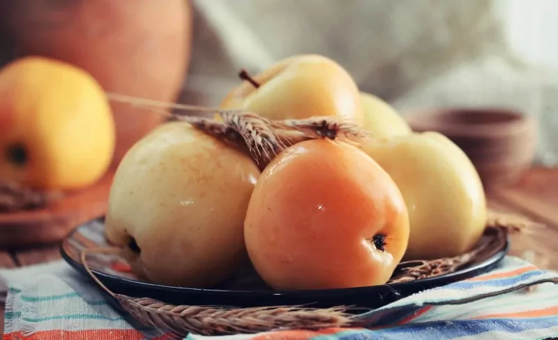 Rauginti obuoliai žiemai