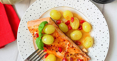 Pan-Seared Salmon with Grapes