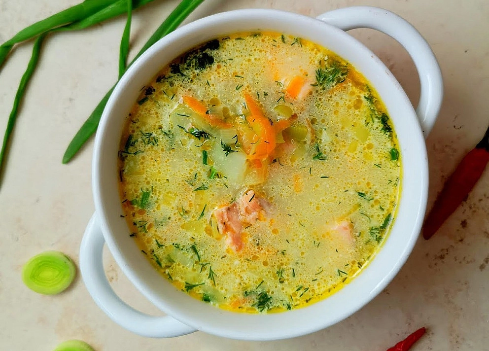 Soup with Leeks and Salmon