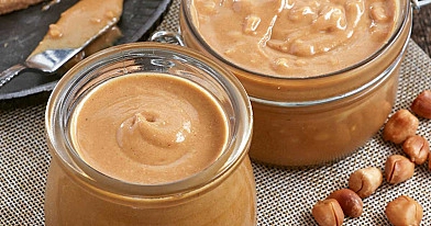 Natural homemade peanut butter