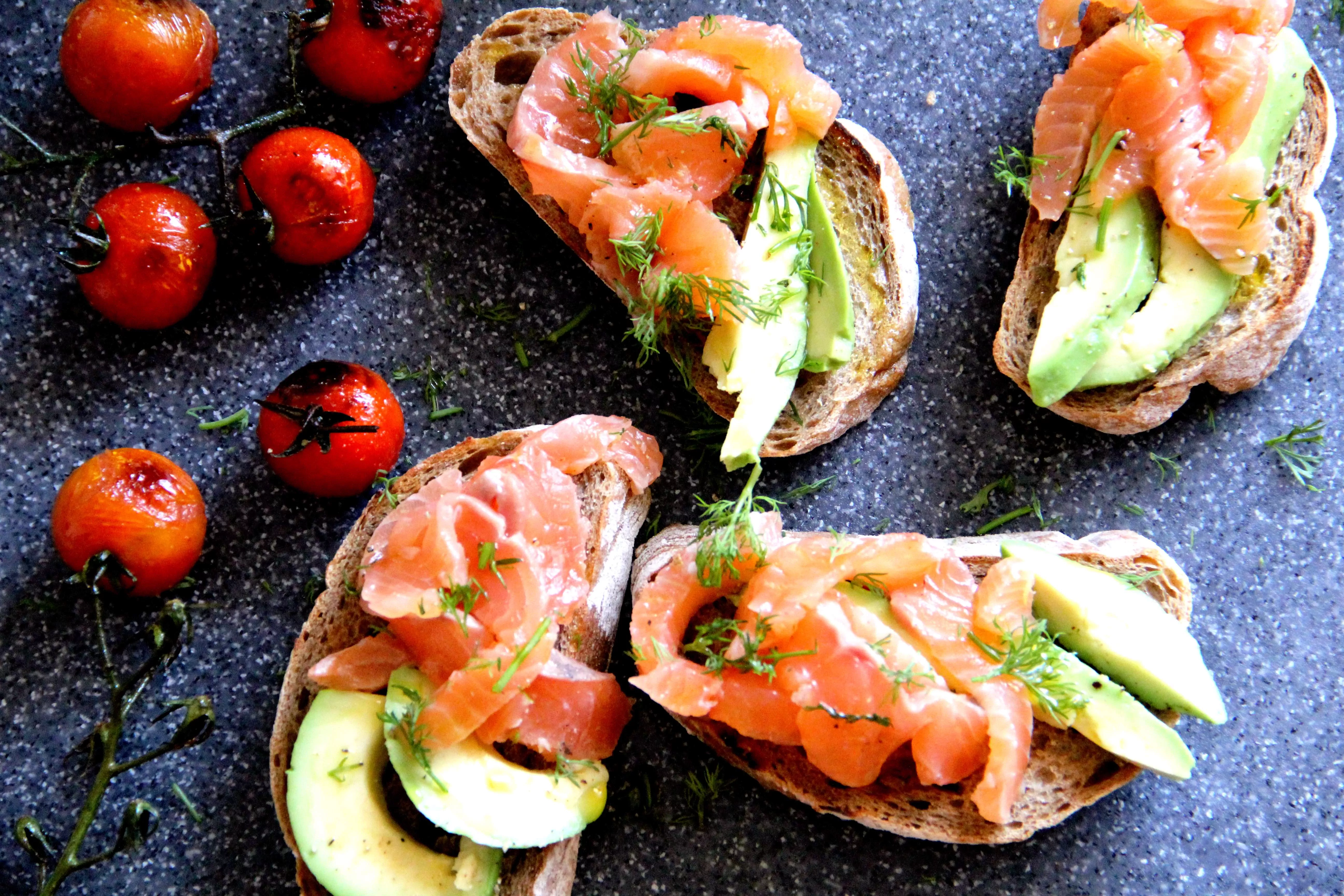 Bruschetta with salmon and avocado