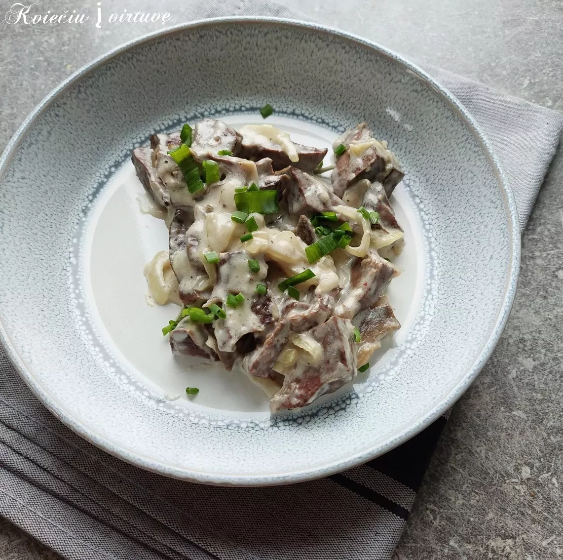 Sautēti cūkas plaušas krējuma mērcē - labākā recepte