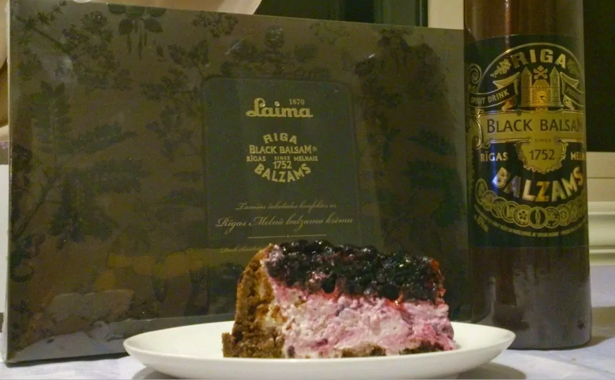 Jogurta kūka ar mellenēm