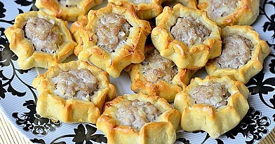 Maži mini mieliniai beliašai (pyragėliai su faršu) orkaitėje