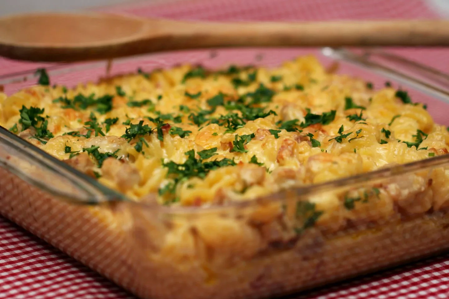 Chicken tetrazzini - makaroni ar vistas gaļu un krēmveida siera mērci