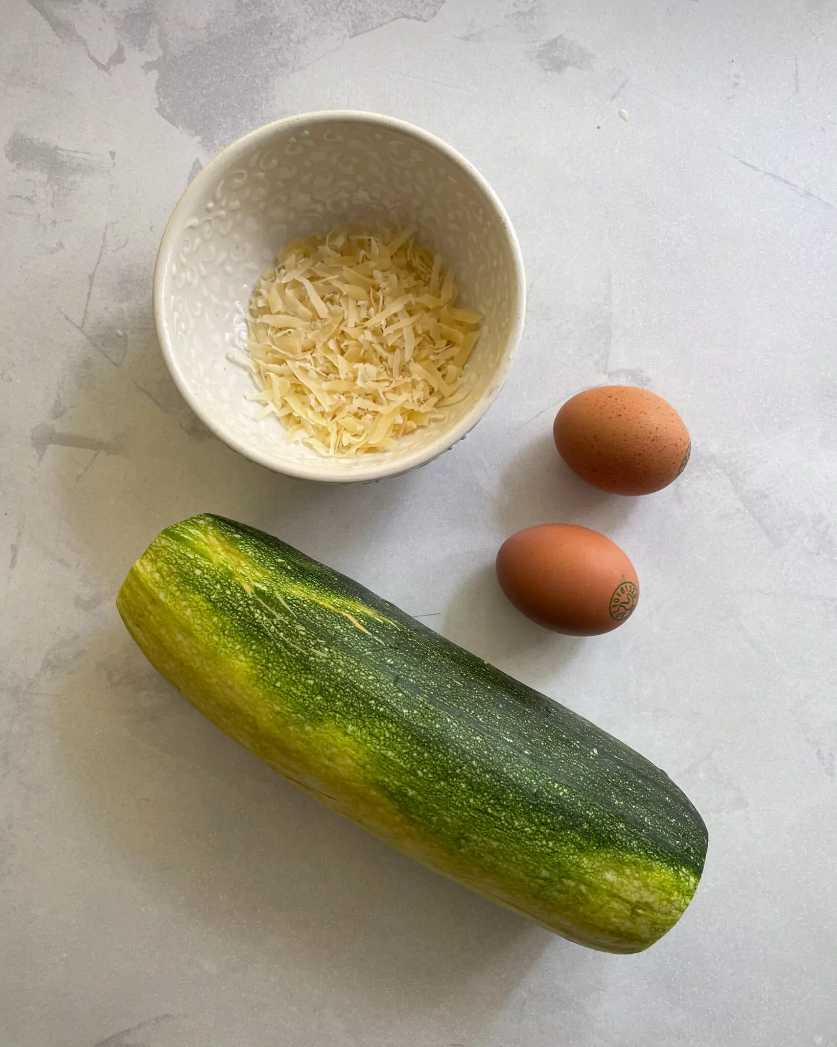 Pizza auf Zucchinibasis (glutenfrei)