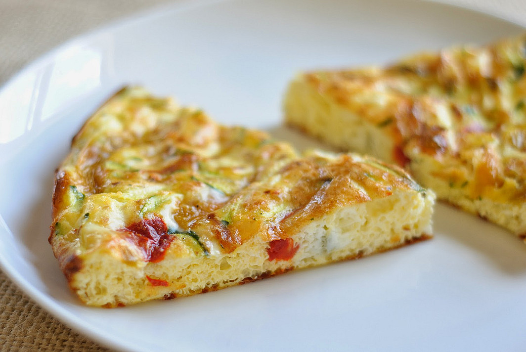 Tobuli pusryčiai: Kiaušinienė ar omletas? Fritata!