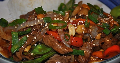 Beef in Chinese: Beef and vegetable stir-fry and teriyaki sauce | Recipe