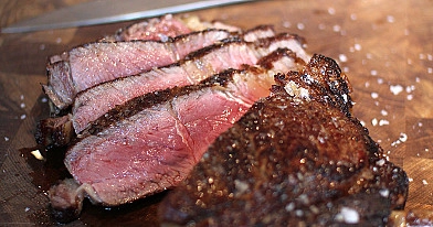 Medium Rare Steak - roast beef with wine sauce