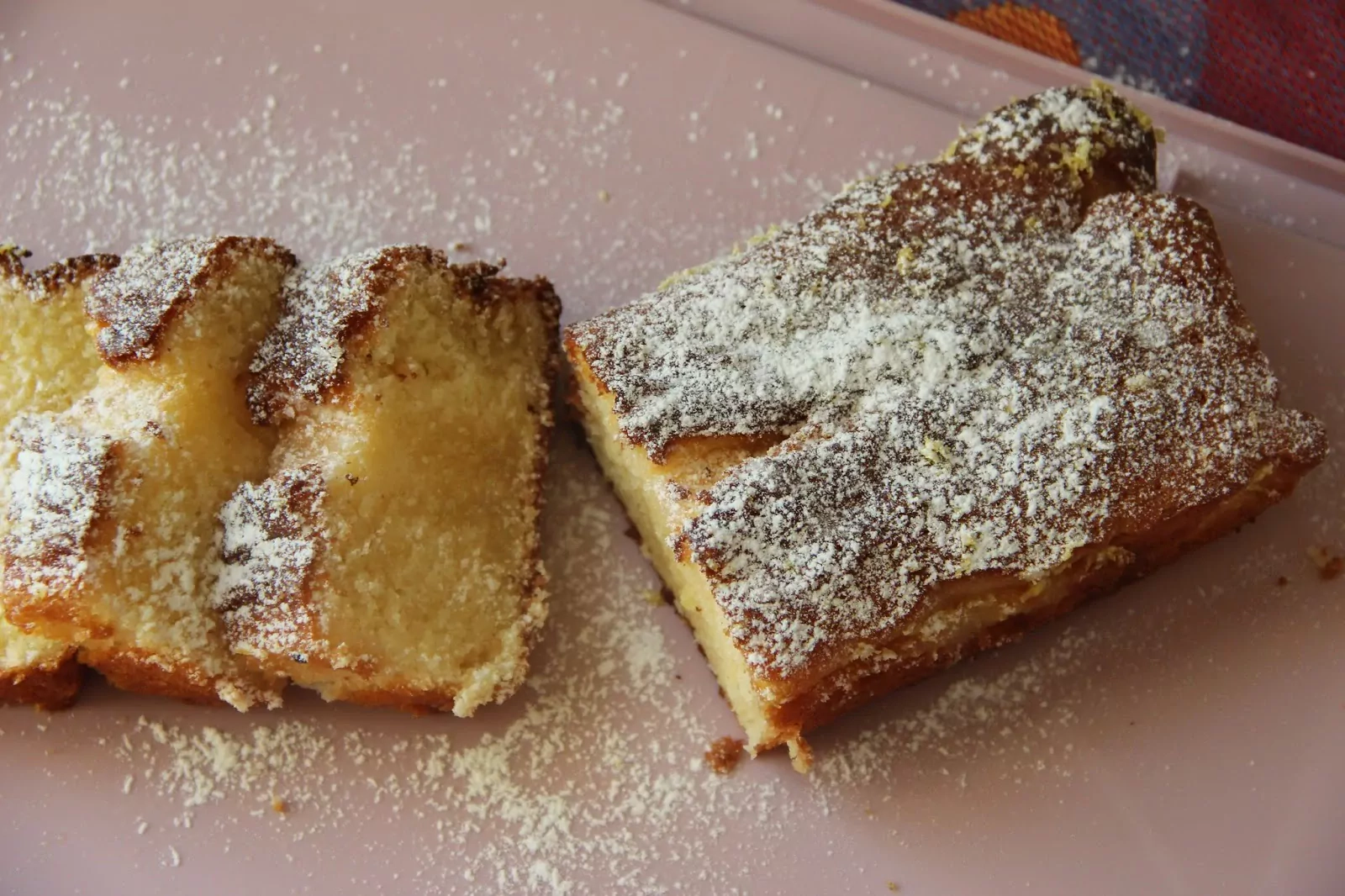 Greitas citrinų pyragas su cukraus ir citrinos sulčių sirupu