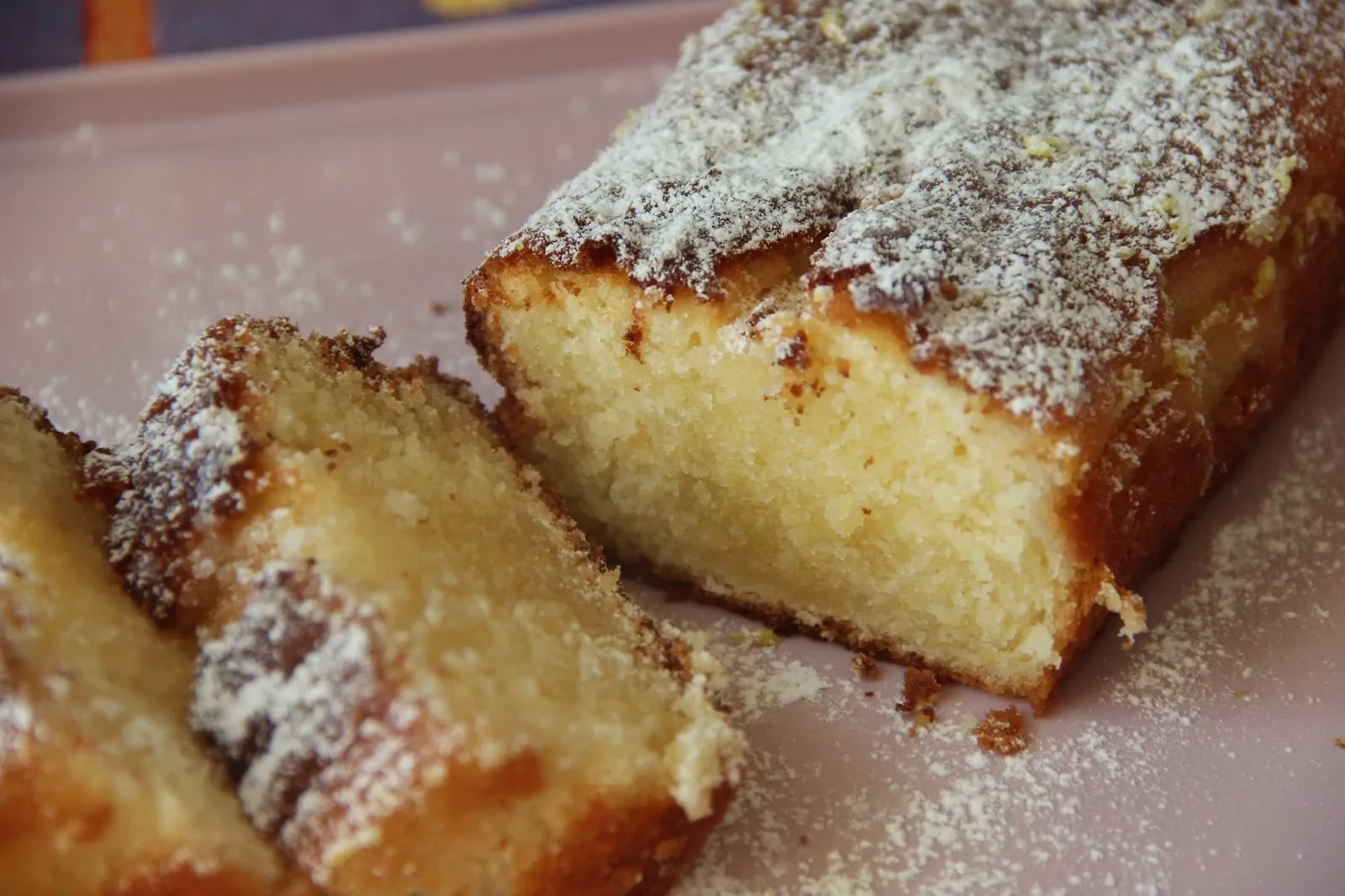 Greitas citrinų pyragas su cukraus ir citrinos sulčių sirupu