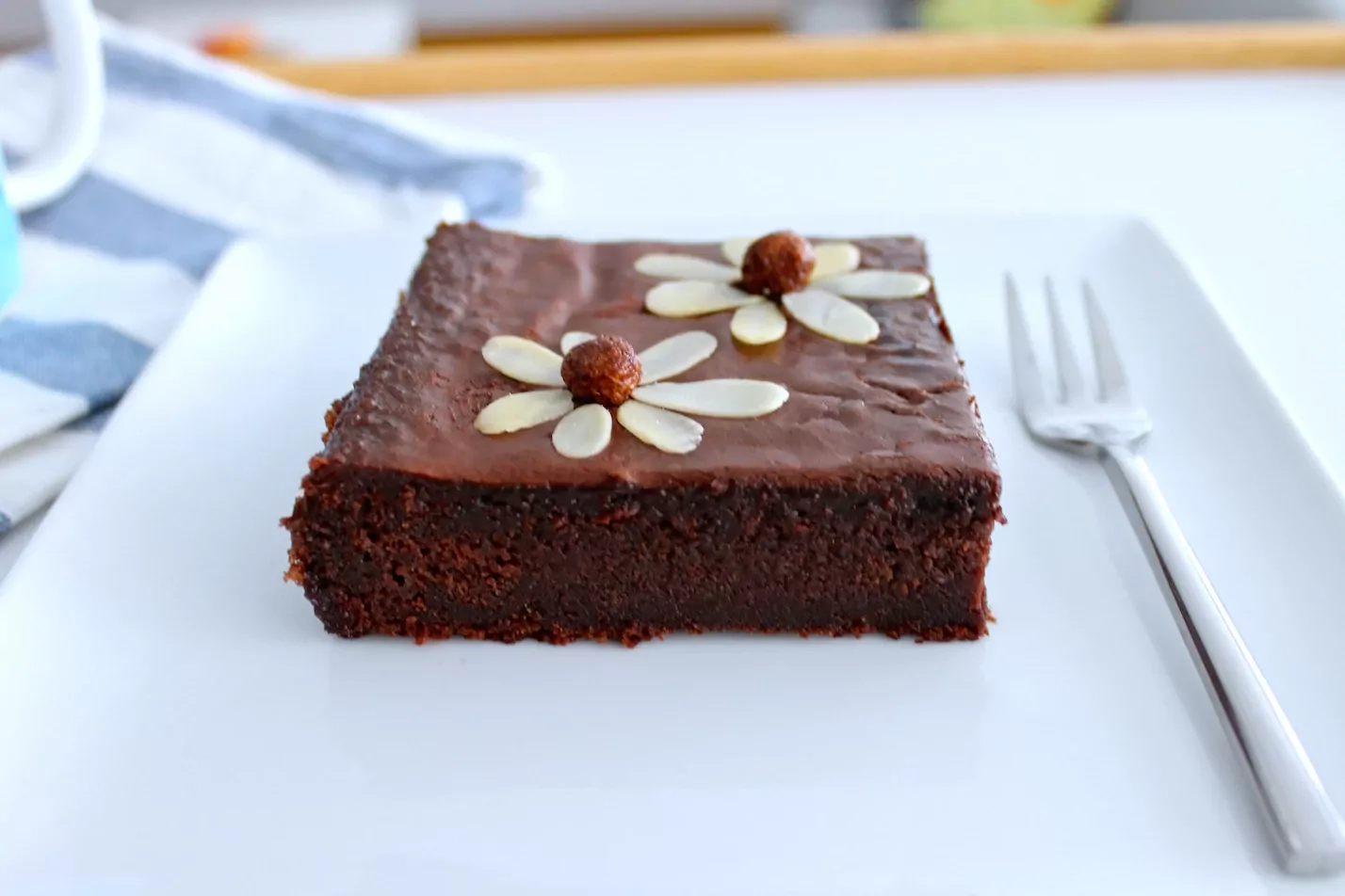 Pastel de chocolate con Coca-Cola, aceite y kéfir