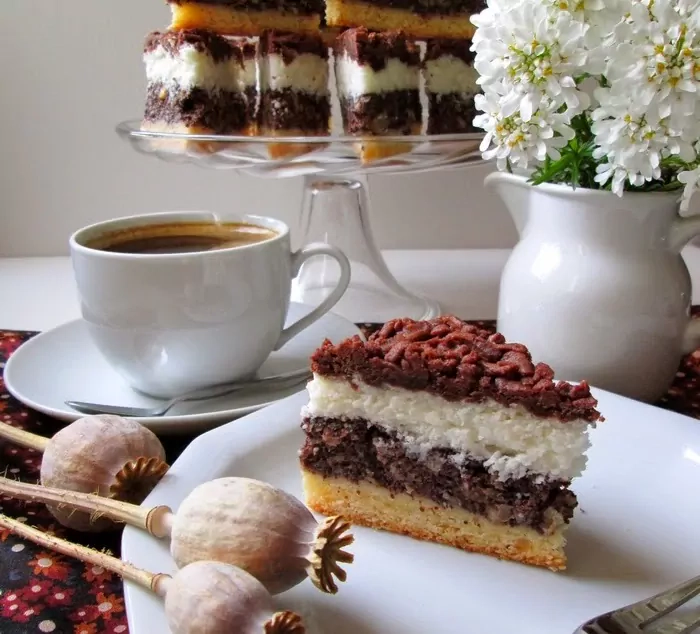 Ciasto o smaku kokosowym z makiem - bardzo smacznie !