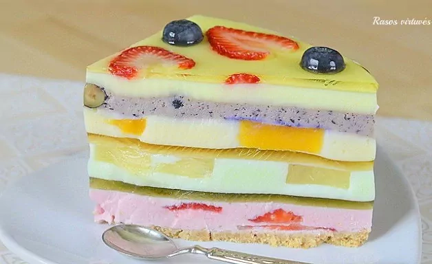 Tort z żele i twarogu razem z owocami | Przepis