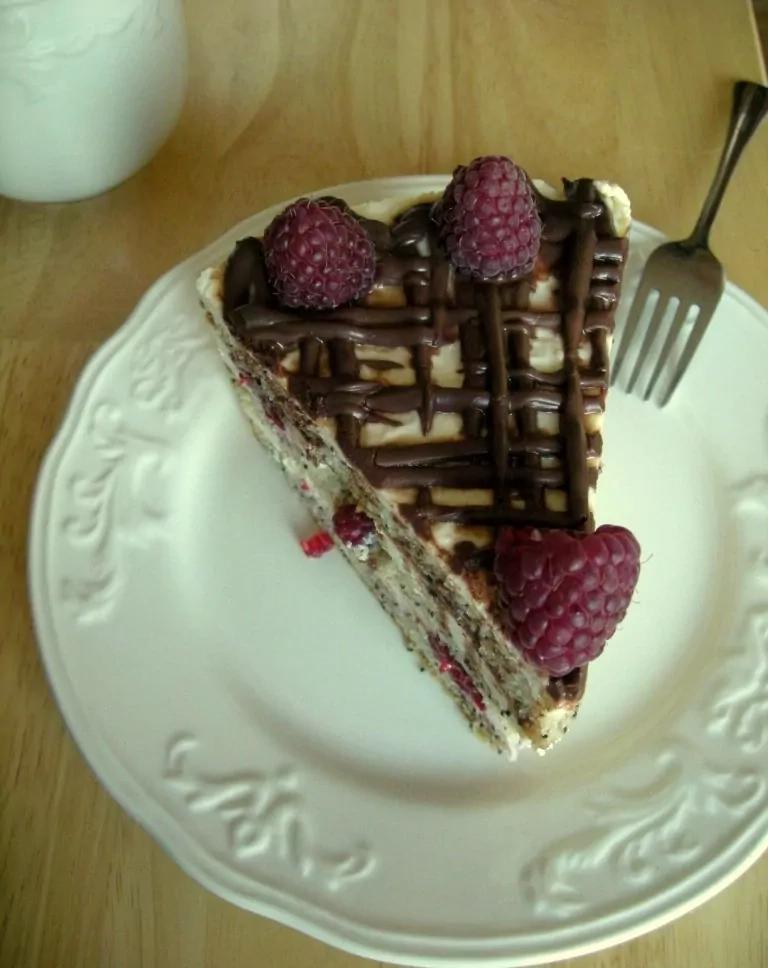 Tortas "Senelio sapnas" su uogomis