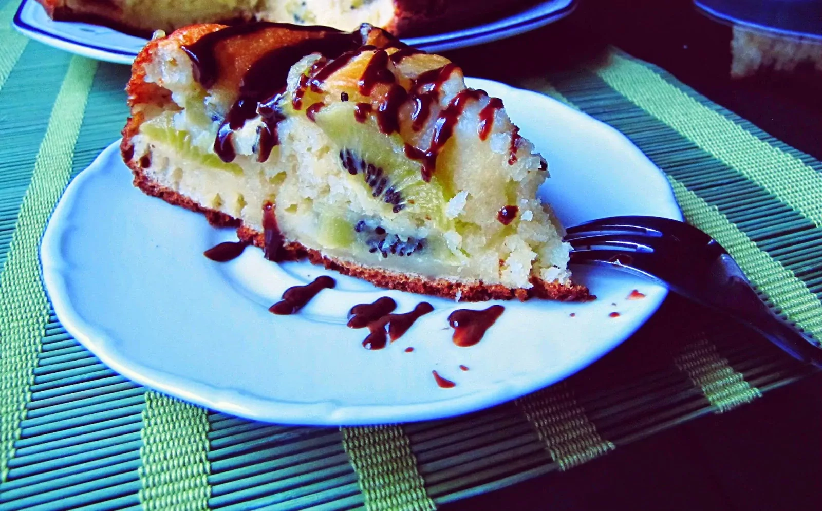 Keptas jogurtinis pyragas su kivi