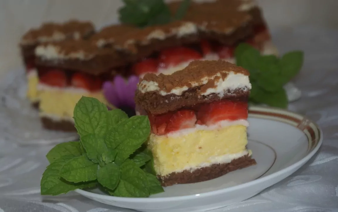 Ciasto "Calineczka" - truskawkowe ciasto z nieba !