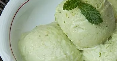 Ledai su avokadais ir žaliosiomis citrinomis