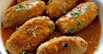 Ypatingi močiutės zrazai orkaitėje su padažu