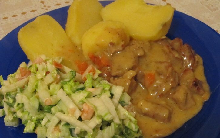 Gulasz wieprzowy w sosie musztardowym