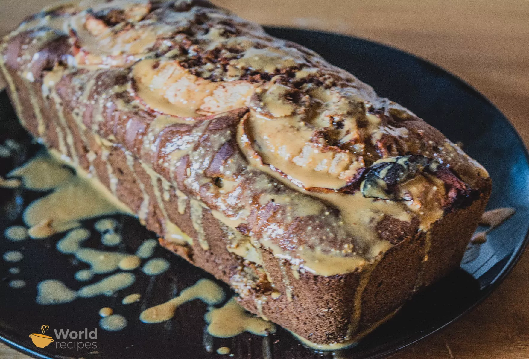 Veganiškas obuolių pyragas su bananais be kiaušinių (+ video)