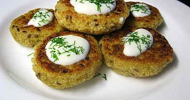 Vegetariški burnočio kruopų kotletai