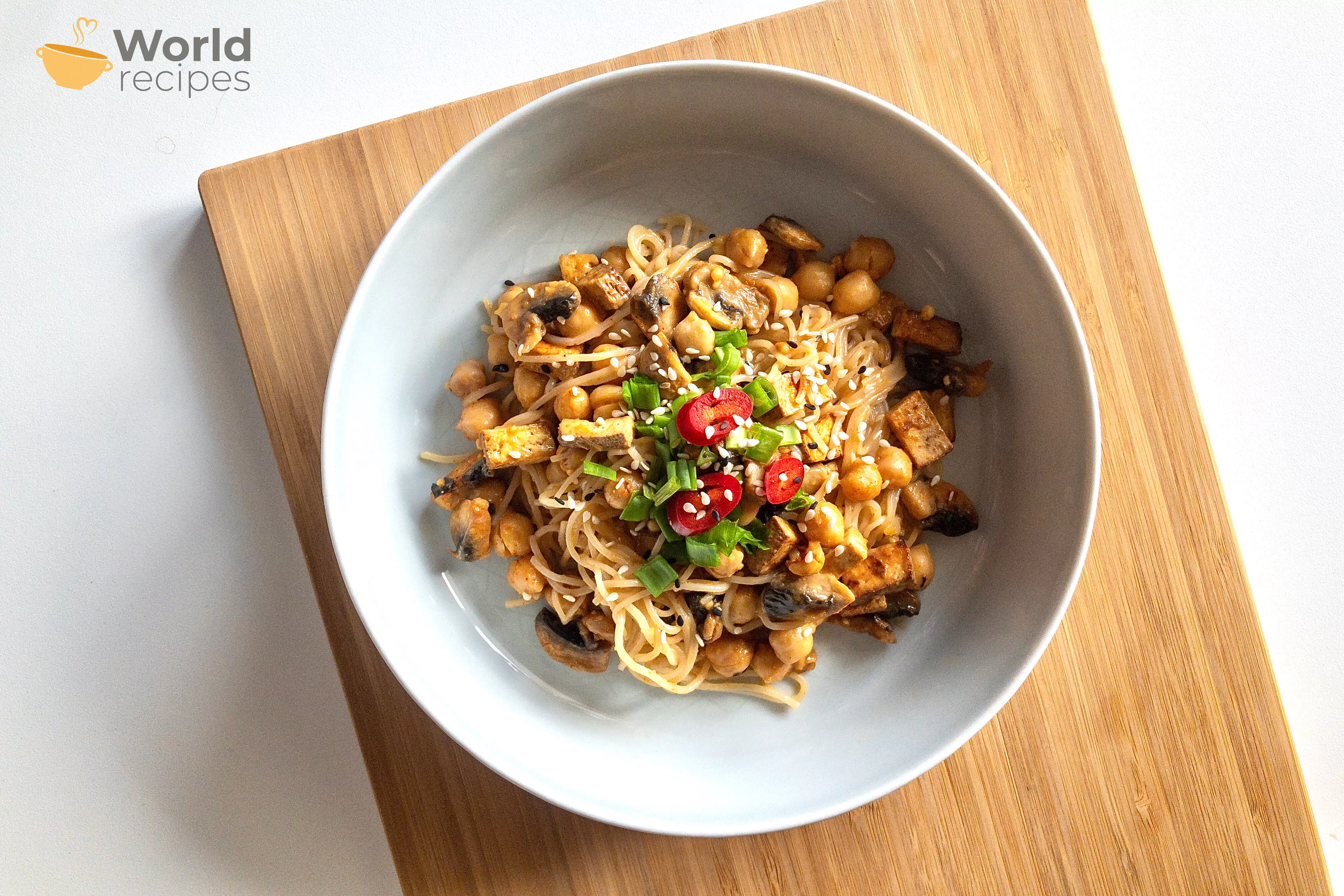 Tofu ir avinžirnių stir fry