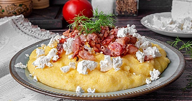 Banošas - kukurūzų miltų košė su grietine