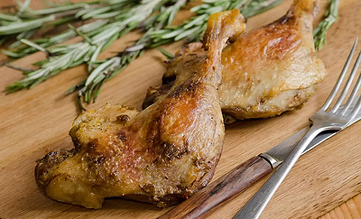 Orkaitėje kepta antis su majonezu