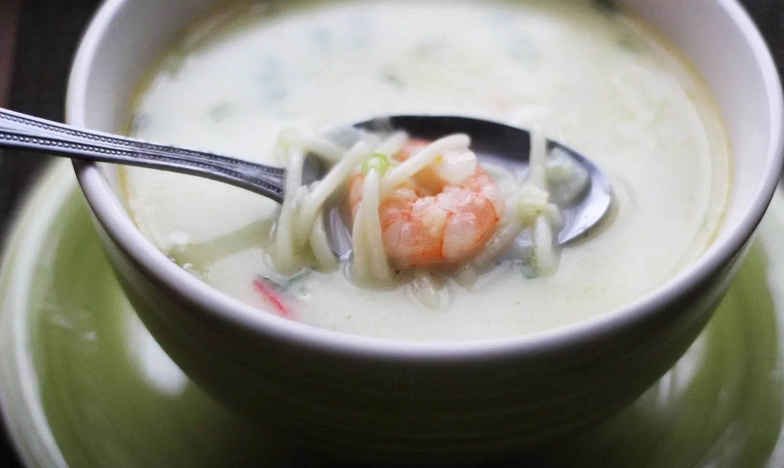 Beatos tailandietiška sriuba su kokosų pienu