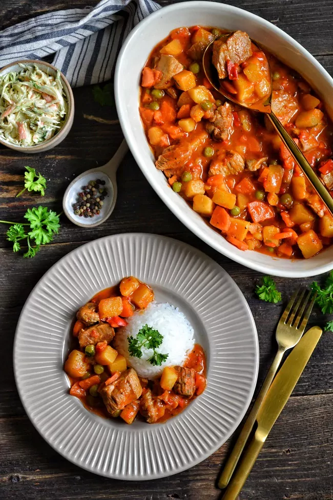 Kalakutienos troškinys su bulvėmis orkaitėje
