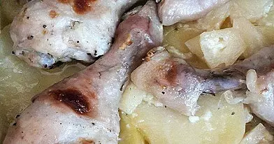 Vištiena, kepta su bulvėmis ir ananasais | Receptas