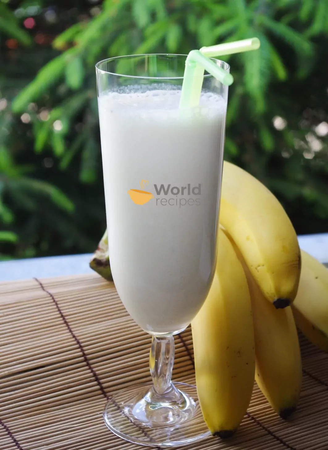 Vanilinių ledų pieno kokteilis su bananais