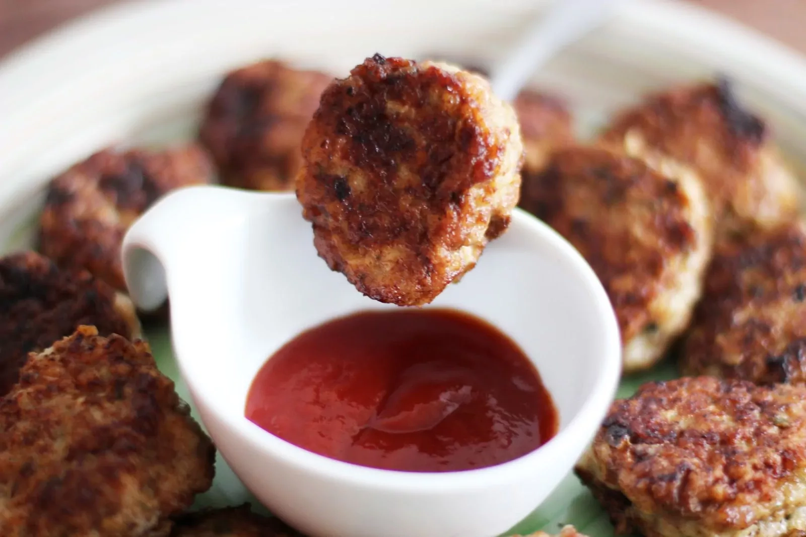 Antienos ir cukinijų maltinukai