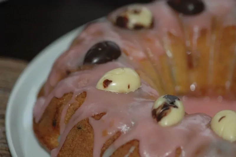 Bemielė varškinė Velykų boba - arba tiesiog labai gardus varškės keksas su džiovintais vaisiais